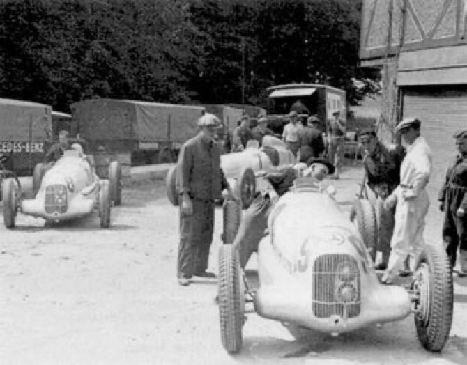 Ringhaus - Home Of Silver Arrows Nurburg Exterior photo